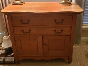 lot 182 image: Vintage Oak Side Table on Wheels 33x17x29