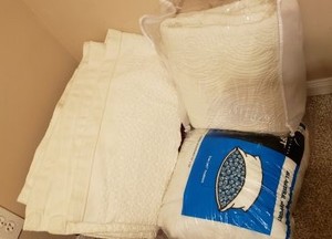 lot 157 image: Two Queen size Blankets, Angled Support Pillow and Pillow Stuffing