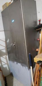 lot 224 image: 7 Ft. Locking Metal Cabinet