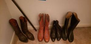 lot 252 image: Cowboy Boots Size 6 12 and 8 12 and Rain Boots