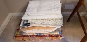 lot 12 image: Table Cloths, Table Runner, Placemats and Napkin Sets