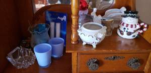 lot 19 image: Candles and Figurines