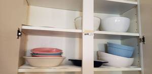 lot 27 image: Booton Plastic Bowls, Mixing Bowls as Shown