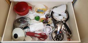lot 33 image: Egg Cookers, Poached Egg Pan, Cooking Shears, Wine Opener New in Container,