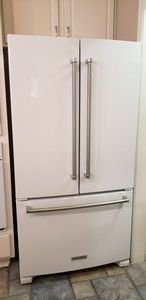 lot 24 image: KitchenAid RefrigeratorFreezer Model KRFF305EWH00 with Interior Water Filtered System Dispenser