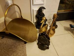 lot 193 image: Metal Firewood Holder, Brass Ducks and Black Wrought Iron Items