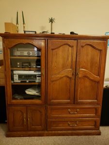 lot 164 image: Entertainment Center 57x21x58