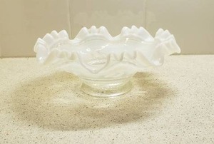 lot 255 image: Fenton Opalescent Hobnail Ruffled Edge Candy Dish