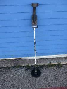 lot 58 image: NEW- 9 Function Metal Detector With Arm Rest