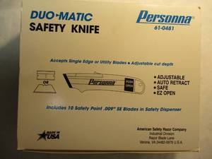 lot 126 image: NEW-6- PERSONNA 61-0481 DUO-MATIC SAFETY KNIFE WITH 10- BLADES.