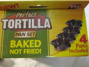 lot 62 image: PERFECT TORTILLA PAN SET - 4 PANS - AS SEEN ON TV - FAMILY MEAL FUN.