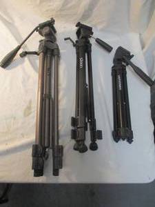 lot 92 image: 3-Tripods, 1- Platinum Plus By Sunpak 5200D, 1- Quantaray, And 1-Solidex Excel VT-84HQ