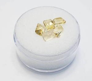 lot 15 image: Lot of Citrine Stones