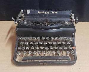 lot 39 image: Antique 1930s Remington Rand Model 1 Typewriter
