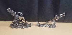 lot 43 image: Lot of 2 Knives with Stands