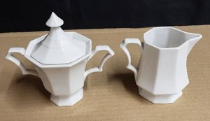 lot 168 image: Lot of 2 Vintage Independence Ironstone Interpace Creamer & Sugar Bowl w Lid, Made in Japan