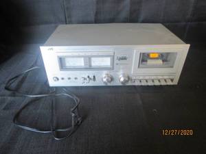 lot 7 image: JVC STEREO CASSETTE DECK KD-10