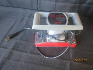 lot 11 image: MORFAM GEANIE RUB MASSAGER
