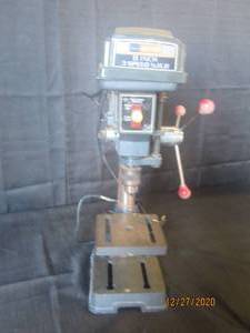 lot 13 image: SEARS CRAFTSMAN 8INCH 3 SPEED 16HP DRILL PRESS