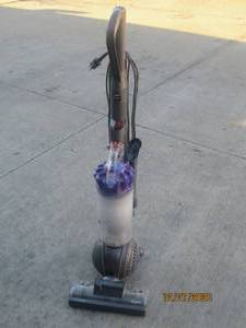 lot 36 image: DYSON DC40