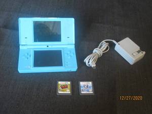 lot 48 image: VINTAGE NINTENDO DS COLOR WITH 2 GAMES