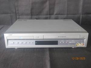 lot 114 image: SONY HI-FI STEREO DVD PLAYERVHS CASSTTE RECORDER SLV-D100  NO POWER