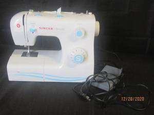 lot 138 image: SINGER SIMPLE MODEL 2263 SEWING MACHINE