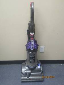 lot 173 image: DYSON DC28 AIR MUSCLE