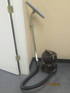 lot 187 image: VINTAGE RAINBOW VACCUM