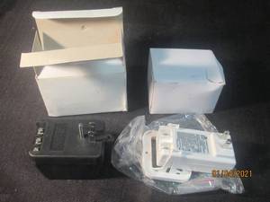 lot 266 image: 2 POWER SUPPLIES  MODEL IEI PIP12VDC AND MODEL ZB-A1140017