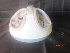 lot 218 image: ZENY FOOT MASSAGE