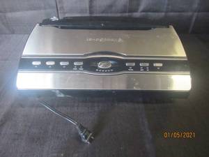 lot 286 image: FOODSAVER BAG SEALER MODEL V3880