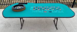 lot 7 image: Full Size Roulette Table with Wheel