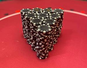 lot 89 image: 11.5 Black Claytec Poker Chips 345 total chips