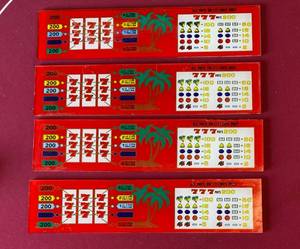 lot 130 image: 2 Sets of Slot Machine Glass