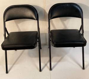 lot 164 image: 2 Meco Leather Folding Chairs
