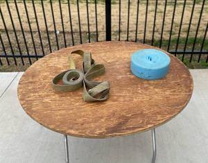 lot 199 image: Unfelted Poker Table, Roll of insulation and Tie Down