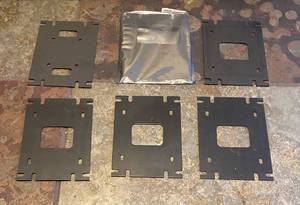 lot 356 image: 6 Metal Brackets