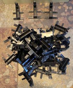 lot 360 image: High Capacity Pushers 40 pieces