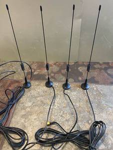 lot 433 image: 4 Antennas