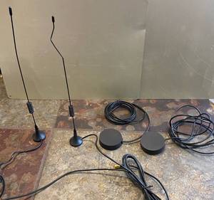lot 434 image: 2 Antennas and 2 Magnet Antennas