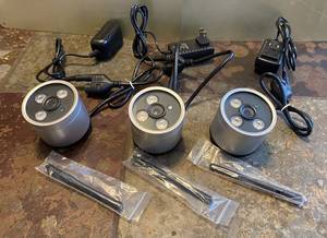 lot 441 image: 3 WI-FI Security Cameras wantennas