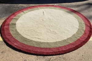 lot 32 image: Multi Round Area Rug 79