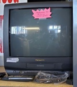lot 16 image: Panasonic PV-M2048 FM Radio Omnivision TV