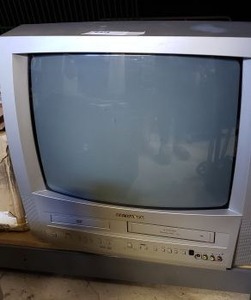 lot 25 image: Sylvania TVDVDVHS Player