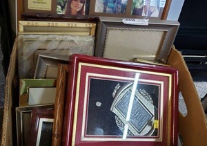 lot 91 image: Assorted Picture Frames, see Pictures