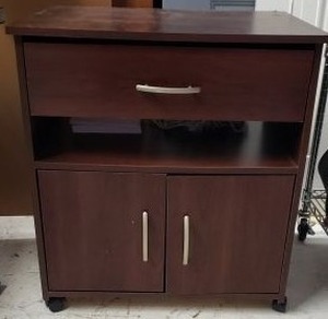 lot 120 image: South Shore MicrowaveUtility Cart