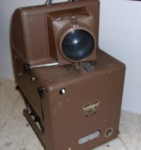 lot 1 image: Vintage Vu-Lyte Beseler Projector with Extra Lamp