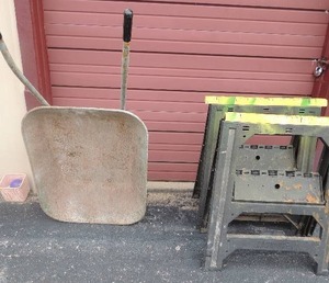 lot 152 image: lightweight wheelbarrow., 2 sawhorses