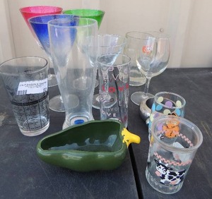lot 50 image: Lot of glass & plastic ware (martini glasses, Garfield cup, pepper bowl etc.